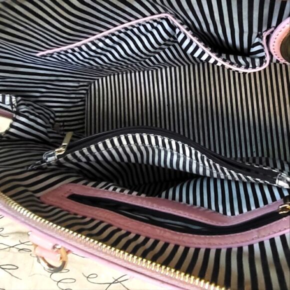 Dorcia patent leather purse  - Picture 6 of 11